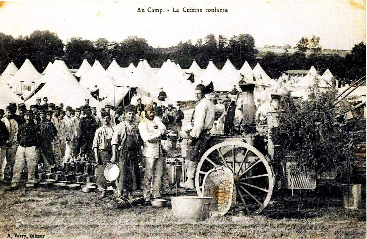 Algerie - Au Camp - La Cuisine roulante.jpg